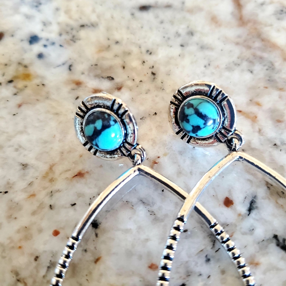 925 Sterling Silver large etched hoop earrings - Picture 4 of 8
